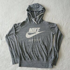 Nike Sweater Womens Medium Gray Sweatshirt Hoodie Lightweight Swoosh 823701-091